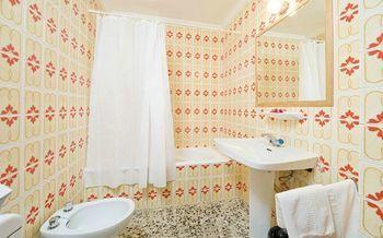 Apartamentos Bon Sol - Los Rosales Playa d'en Bossa Buitenkant foto